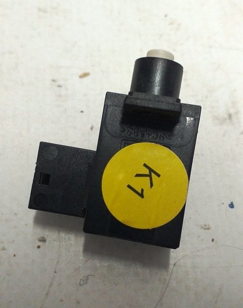 13 Tesla modell X, modell 3 innertemperaturgivare 1045664-04-E